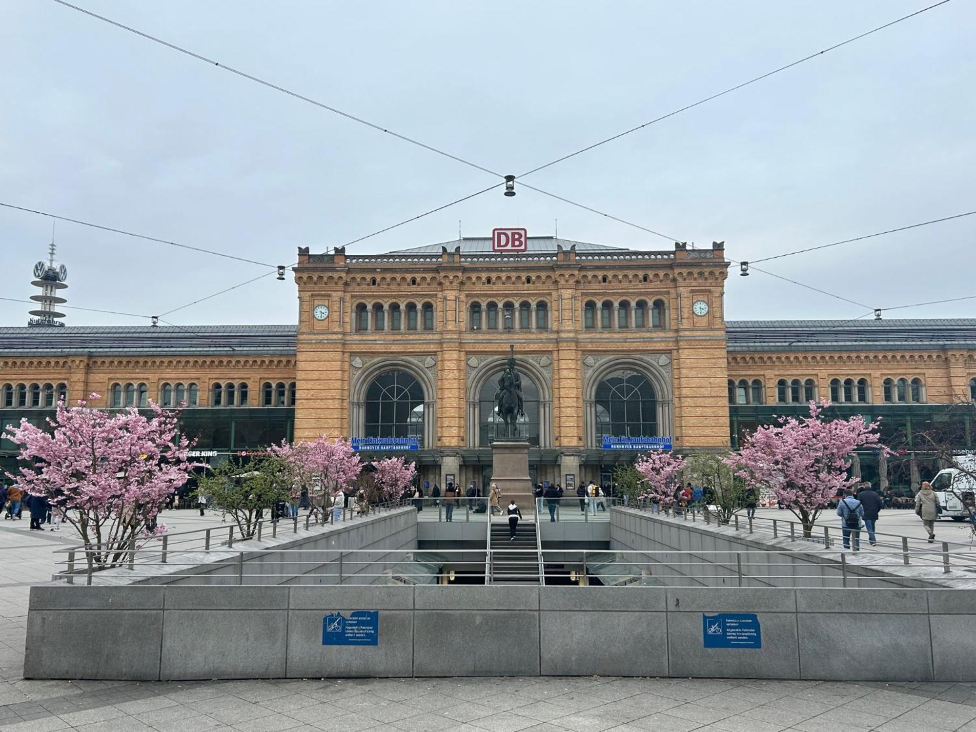 Hoel-moderne In Zentraler Lage, Schallschutzfenster, 24h-self-check-in, Ганновер