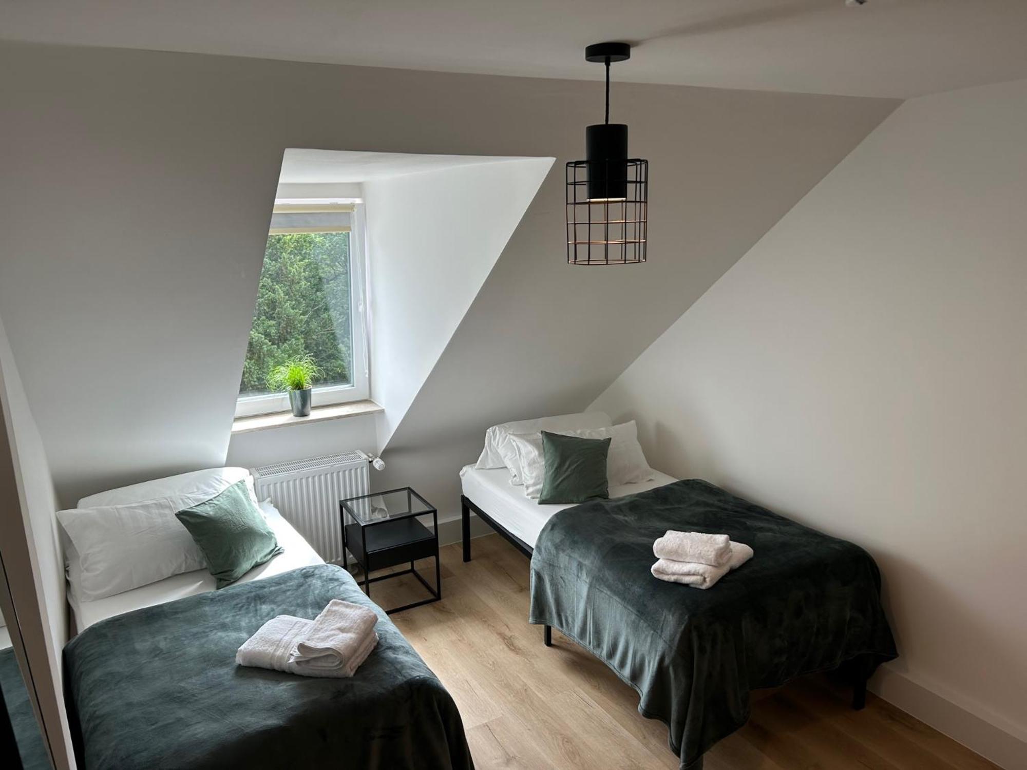 Hoel-moderne In Zentraler Lage, Schallschutzfenster, 24h-self-check-in, Апартаменты